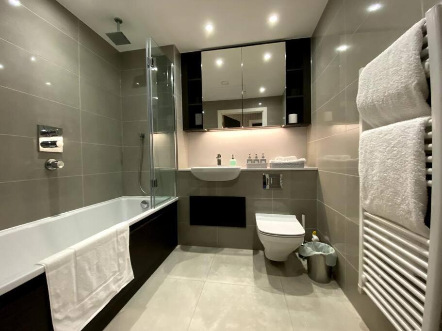 Club White London Bridge One Bedroom Apartment Ngoại thất bức ảnh